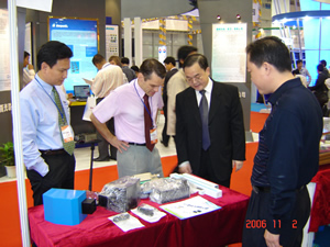 武漢新特光電閃亮登場(chǎng)《第五屆武漢光博會(huì)》