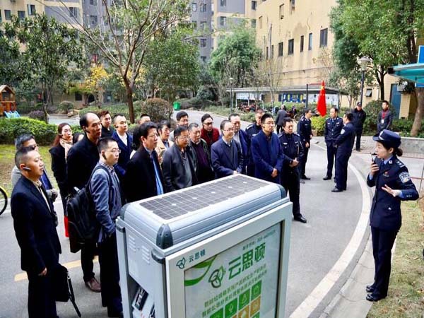 陳義紅出席東湖高新區(qū)代表委員座談會(huì)