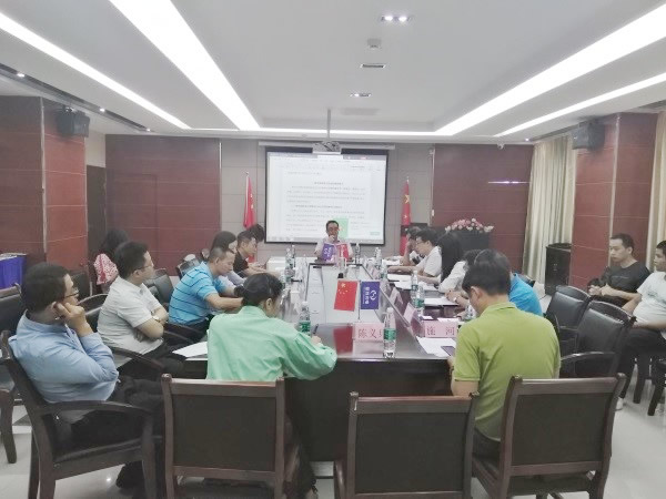 武漢新特光電技術(shù)有限公司董事長(zhǎng)、武漢光谷中小企業(yè)科技創(chuàng)新協(xié)會(huì)顧問陳義紅博士