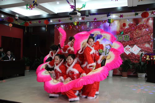 新特集團(tuán)隆重舉行春節(jié)聯(lián)歡會(huì)