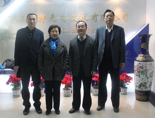 湖北省人社廳領(lǐng)導(dǎo)來(lái)我司調(diào)研和慰問(wèn)專家